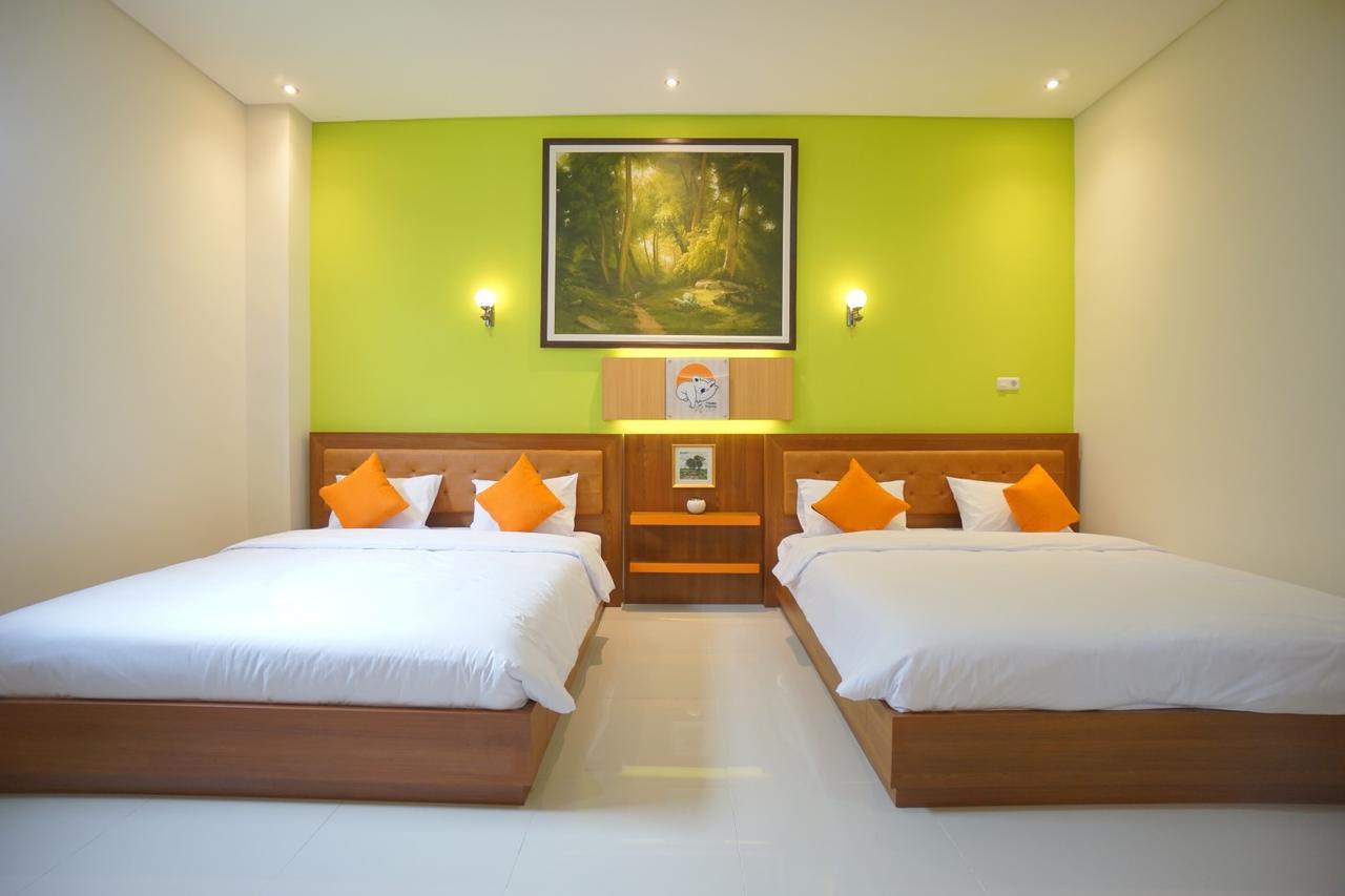 The Cabin Tanjung Hotel Вонособо Экстерьер фото